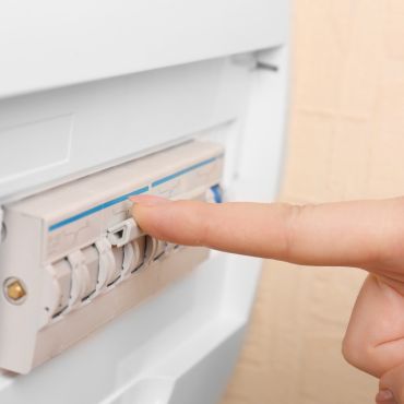 Was tun bei einem Rohrbruch - Strom sichern